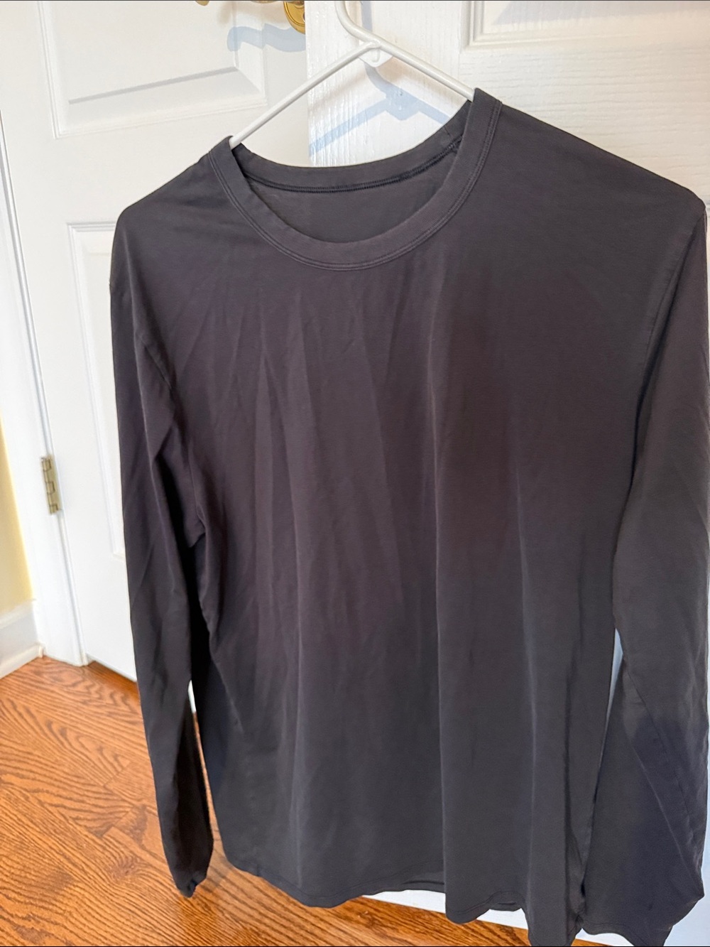 Lululemon Men's Long Sleeve Crew Neck Shirt - Black